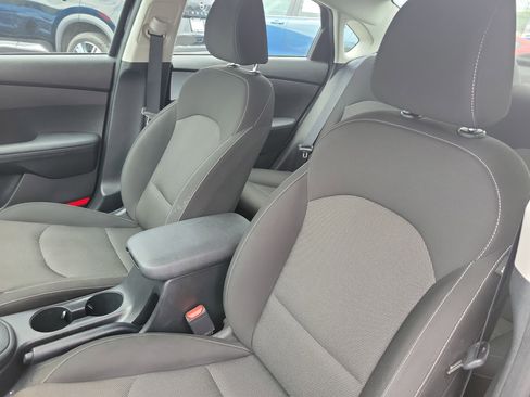 Used 2024 Kia Forte LXS FWD image 17
