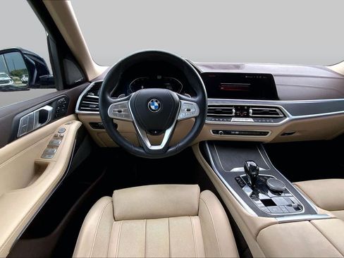 Used 2019 BMW X7 xDrive40i w/ Premium Package AWD/4WD image 6