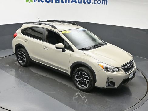 Used 2017 Subaru Crosstrek 2.0i Premium AWD/4WD image 3