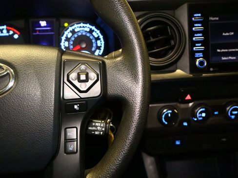 Used 2020 Toyota Tacoma SR5 image 12