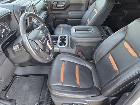 Used 2022 GMC Sierra 1500 AT4 w/ AT4 Premium Package image 11