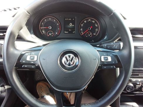 Used 2021 Volkswagen Passat 2.0T SE FWD image 8