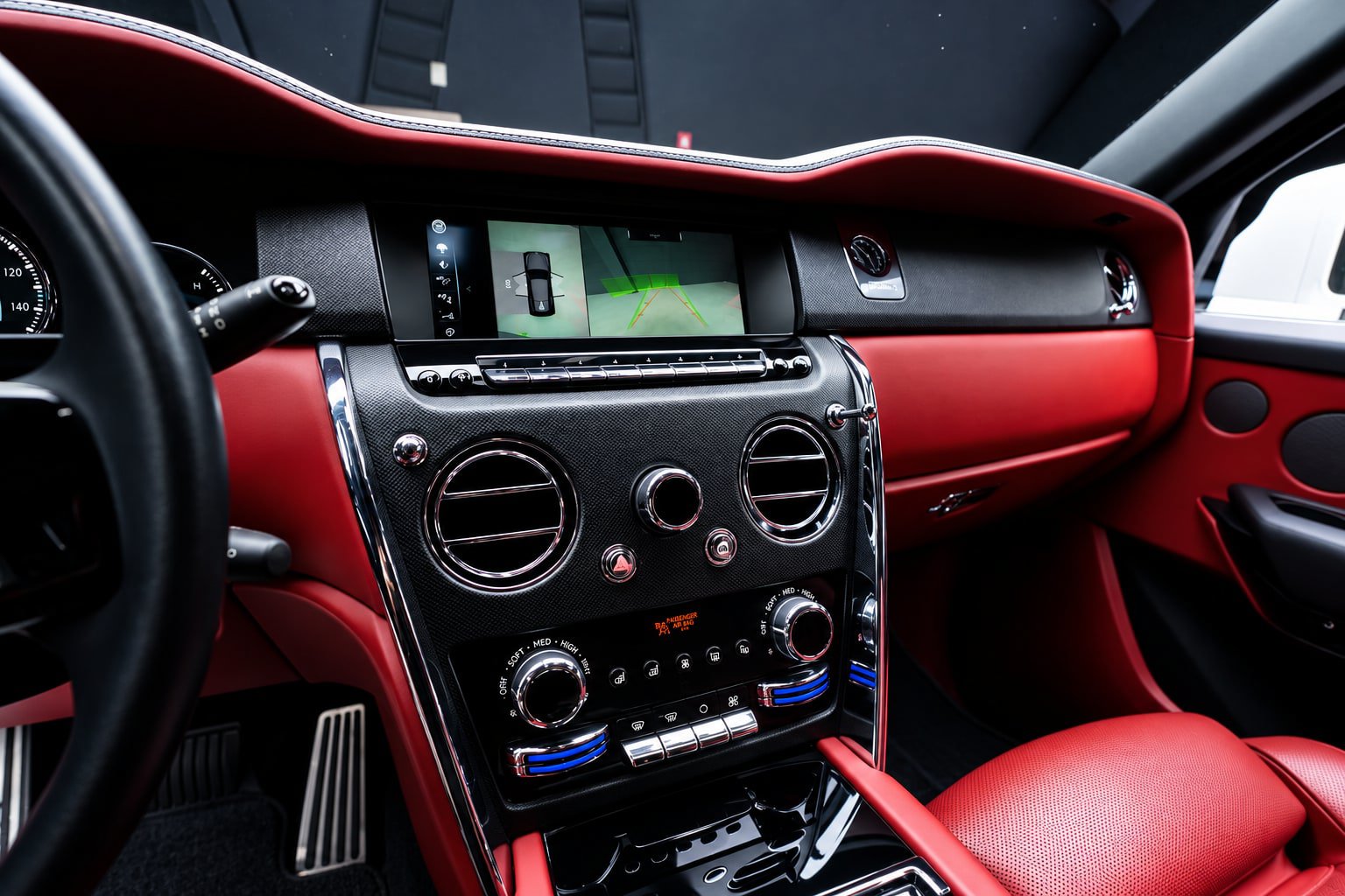 Used 2022 Rolls-Royce Cullinan AWD/4WD image 33