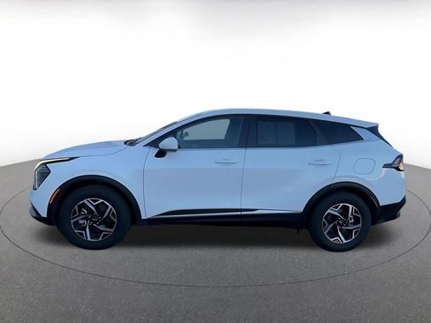 Used 2025 Kia Sportage LX FWD image 9