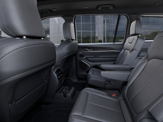 New 2026 Jeep Grand Cherokee L Limited w/ Limited Altitude Package AWD/4WD image 29