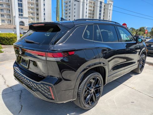 New 2026 Volkswagen Tiguan SE R-Line AWD/4WD image 4