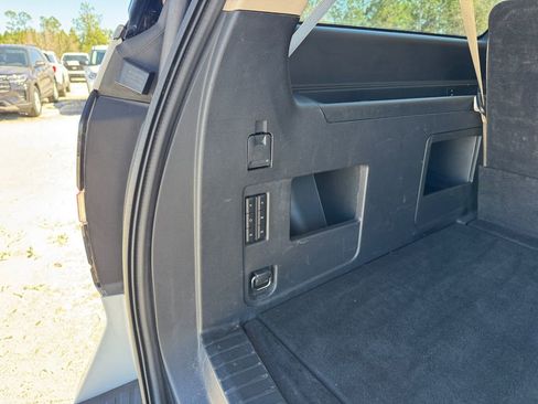 Certified 2024 Ford Expedition Max XLT image 28