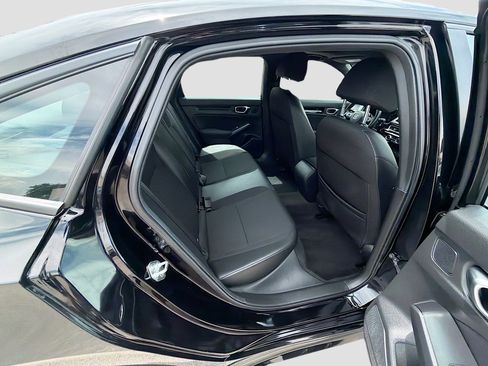 Used 2025 Honda Civic Sport image 27