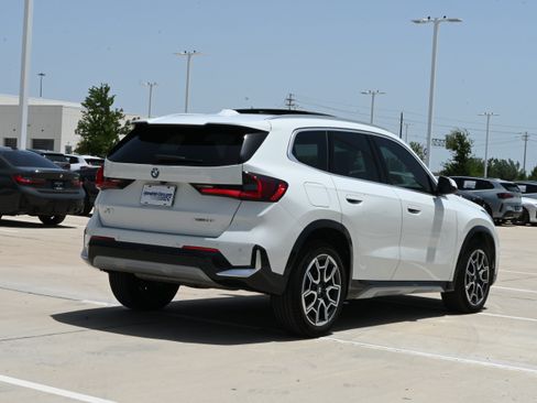 Used 2025 BMW X1 xDrive28i w/ Convenience Package AWD/4WD image 9