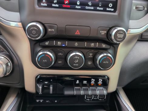 Used 2019 RAM 1500 Laramie w/ Sport Appearance Package AWD/4WD image 26