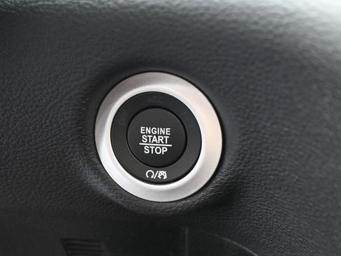 New 2026 Chrysler Pacifica Pinnacle image 18