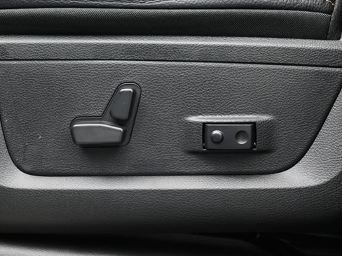 Used 2023 RAM 2500 Limited image 9