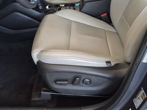 Used 2021 Hyundai Tucson Value FWD image 13