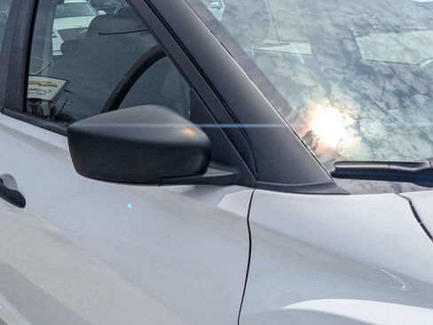 Used 2024 Nissan Kicks S FWD image 9