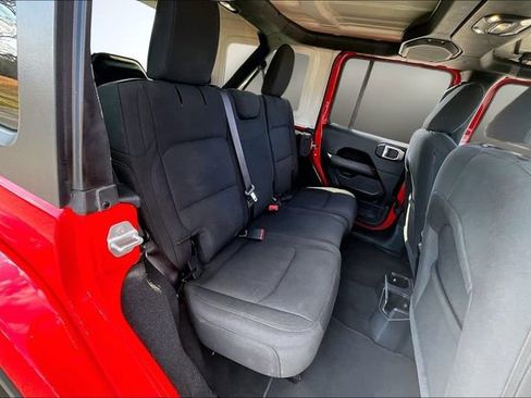 Used 2021 Jeep Wrangler Unlimited Sahara AWD/4WD image 25