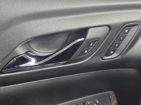 Used 2022 GMC Acadia Denali w/ Denali Technology Package image 13