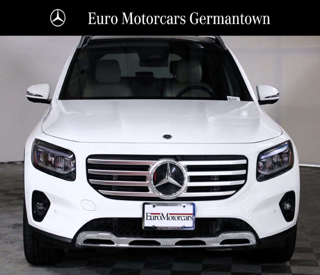 Used 2026 Mercedes-Benz GLB 250 4MATIC image 2