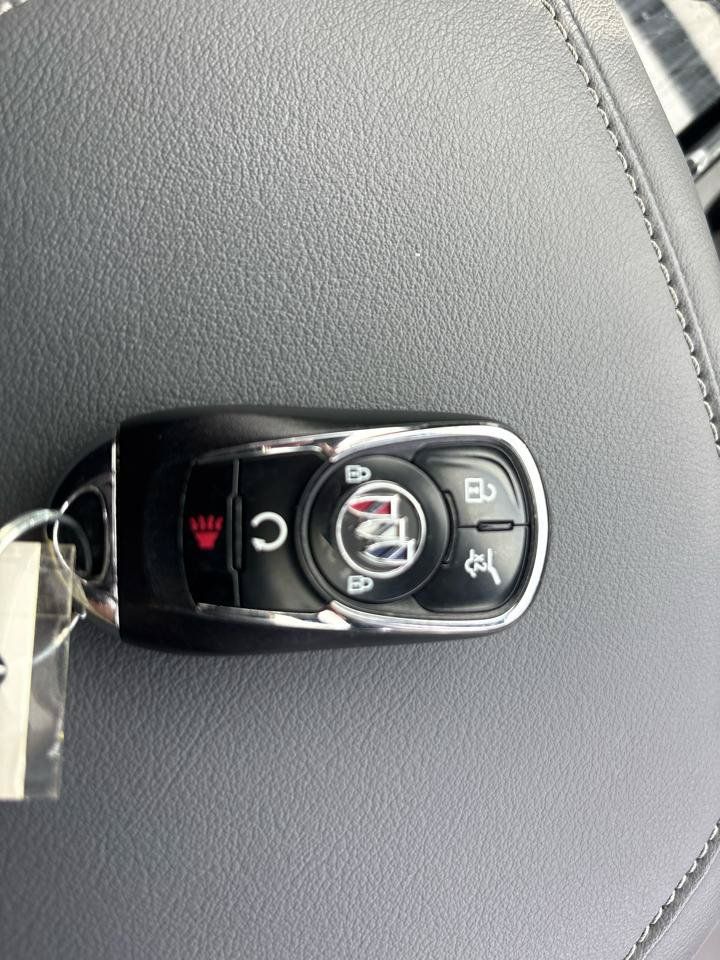 Used 2023 Buick Enclave Essence w/ Experience Buick Package FWD image 22