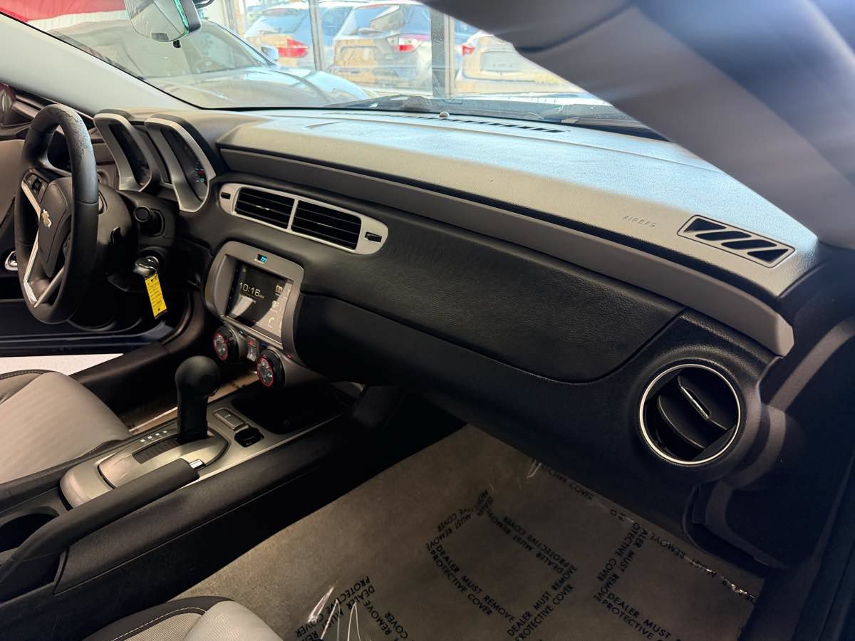Used 2013 Chevrolet Camaro LS RWD image 17