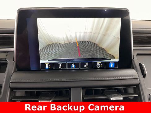 Certified 2024 Chevrolet Suburban Z71 w/ Luxury Package image 4