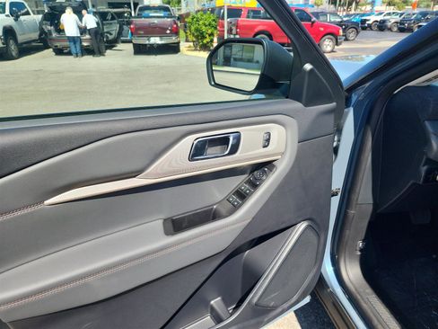 New 2025 Ford Explorer Active w/ Active Comfort Package image 15