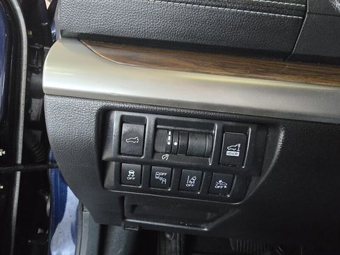 Used 2018 Subaru Outback 3.6R Touring image 20