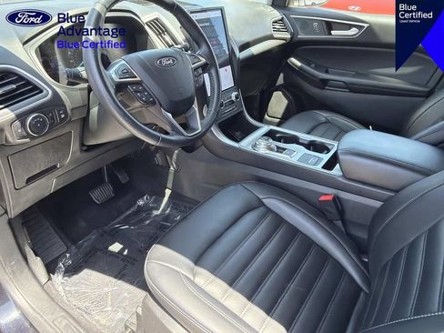 Certified 2022 Ford Edge SEL w/ Convenience Package AWD/4WD image 16