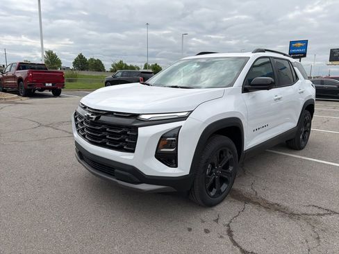 New 2026 Chevrolet Equinox LT AWD/4WD image 7