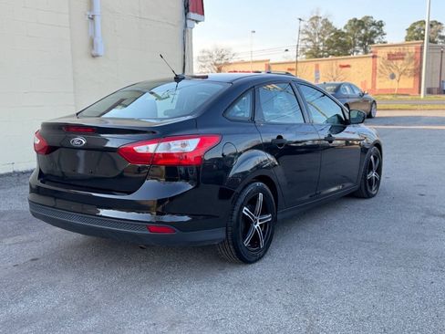 Used 2014 Ford Focus S FWD image 8