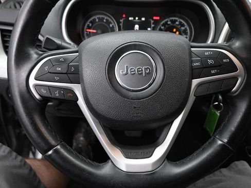 Used 2014 Jeep Cherokee Latitude AWD/4WD image 23