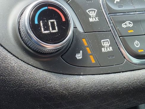 Used 2024 Chevrolet Malibu LT FWD image 19