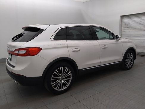 Used 2016 Lincoln MKX Reserve w/ Technology Package FWD image 10