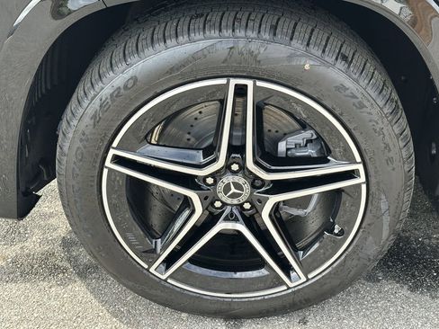 New 2026 Mercedes-Benz GLS 450 4MATIC image 13