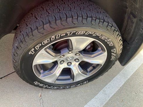 Used 2021 RAM 1500 Laramie AWD/4WD image 28