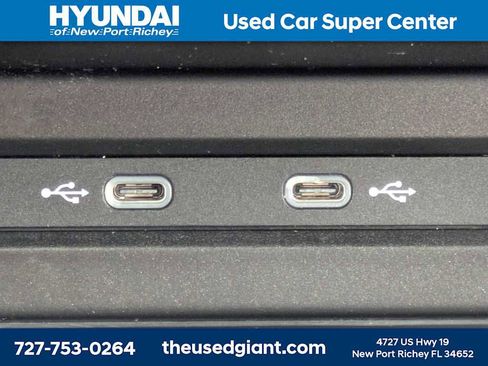 Used 2023 Volkswagen Tiguan SEL R-Line AWD/4WD image 31
