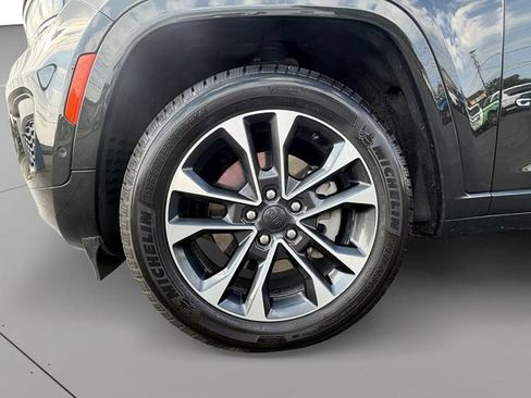 Used 2023 Jeep Grand Cherokee L Overland AWD/4WD image 38