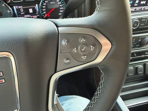 Used 2018 GMC Sierra 1500 SLT w/ SLT Premium Package image 21