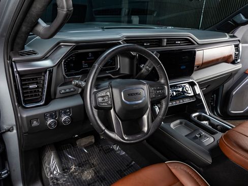 Used 2024 GMC Sierra 2500 Denali Ultimate w/ Max Trailering Package image 18