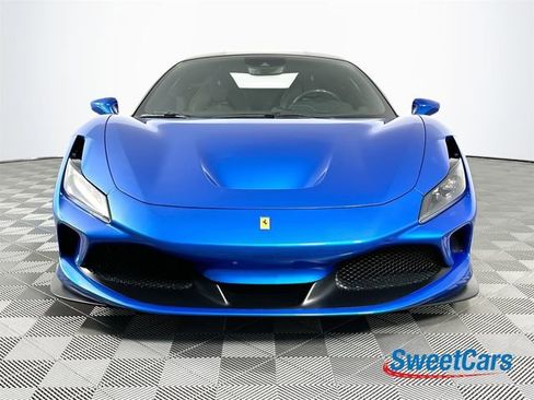 Used 2022 Ferrari F8 Tributo image 2