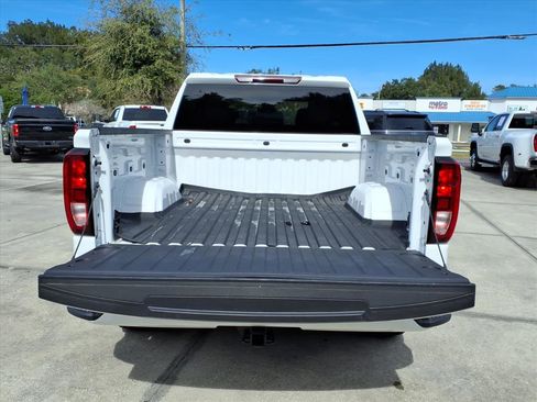 Used 2024 GMC Sierra 1500 Elevation image 31