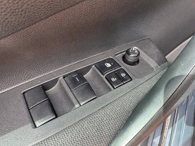 Used 2022 Toyota Corolla LE FWD image 23