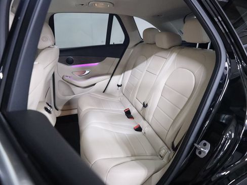 Used 2022 Mercedes-Benz GLC 300 4MATIC image 47
