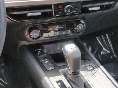 New 2026 Nissan Kicks SV FWD image 19