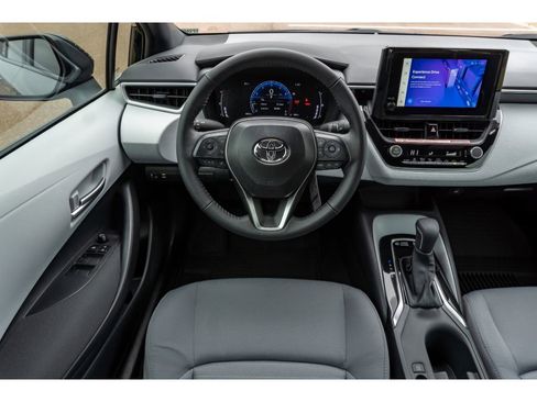 Used 2026 Toyota Corolla SE image 18