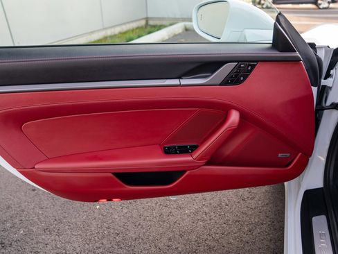 Certified 2021 Porsche 911 Carrera 4S image 10