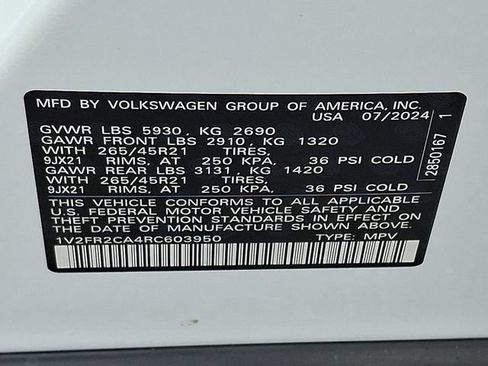 Used 2024 Volkswagen Atlas SEL Premium R-Line AWD/4WD image 28