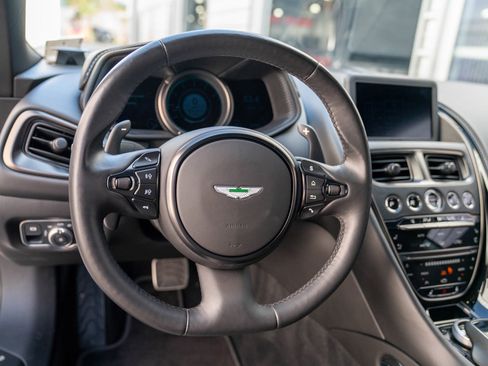 Used 2021 Aston Martin DB11 V8 image 11