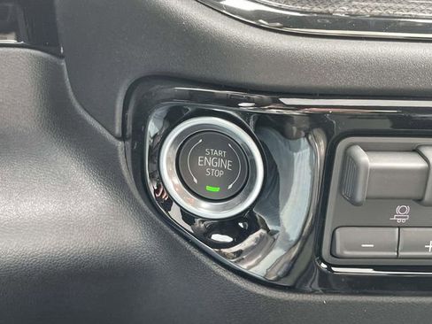 New 2026 Chevrolet Silverado 2500 ZR2 image 17