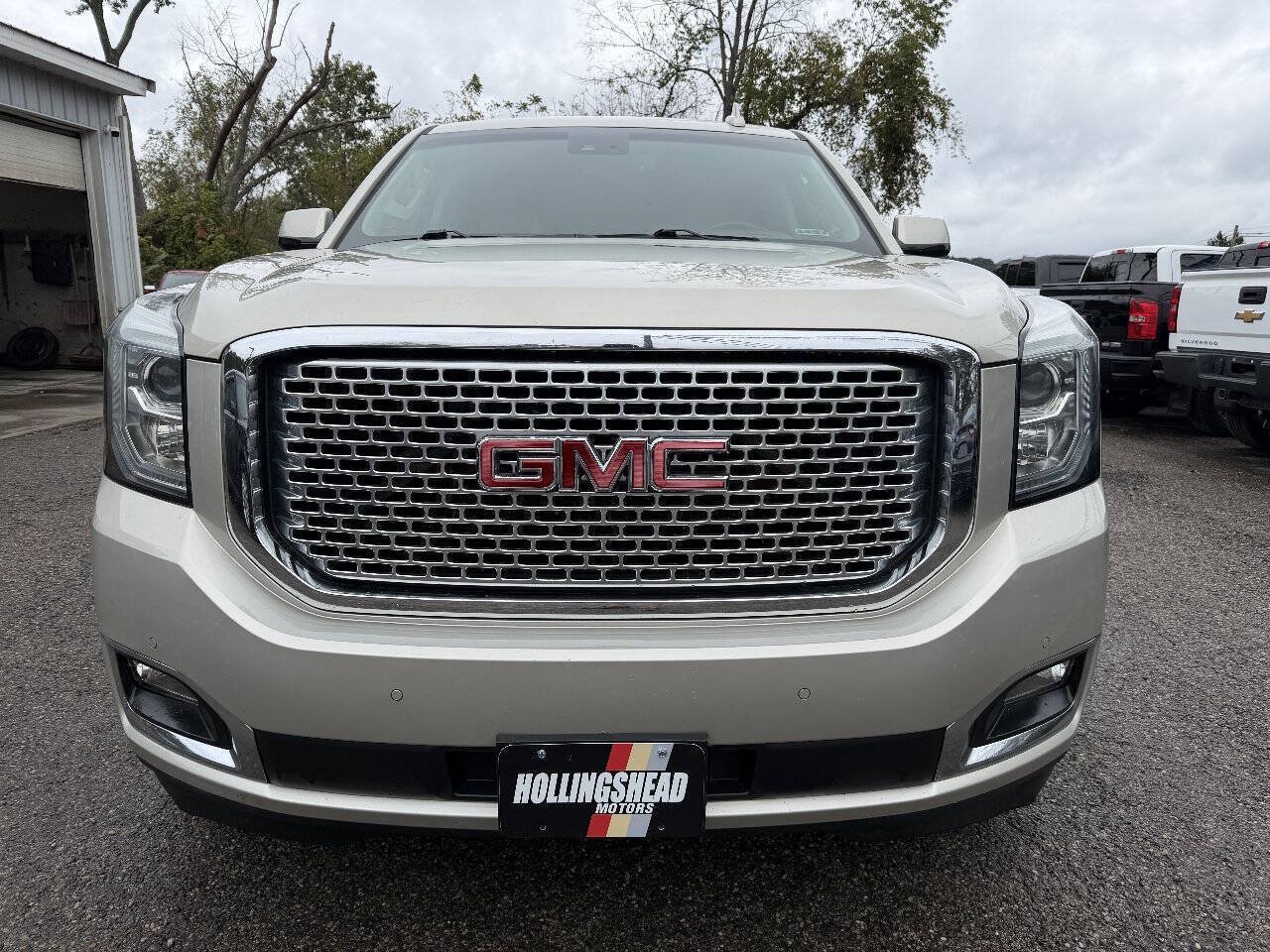 Used 2016 GMC Yukon Denali AWD/4WD image 2