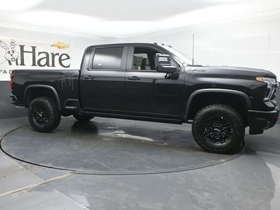New 2026 Chevrolet Silverado 2500 ZR2 w/ LPO, Dark Essentials Package